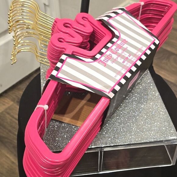 Juicy Couture Notched Shoulder Space Saving Crown Top Set of 20 Hangers- Pink - Picture 5 of 13
